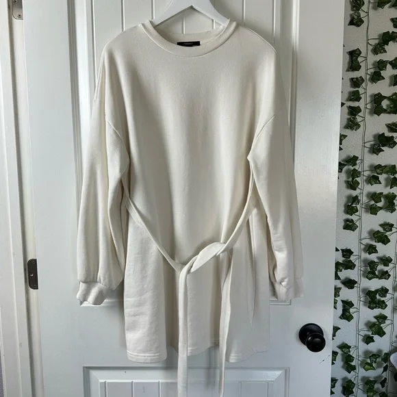 Forever 21 Trendy off white long sleeve sweater dress size Medium - Picture 2 of 6